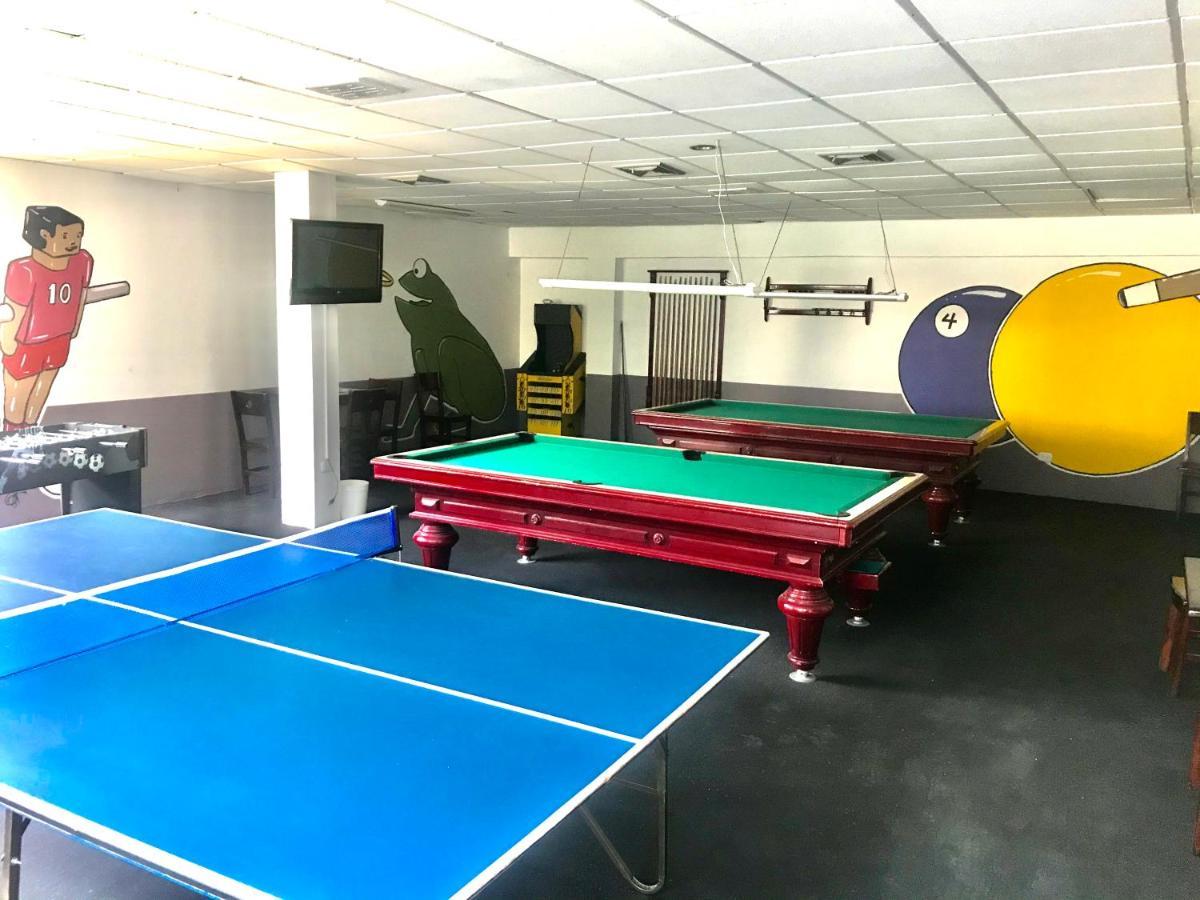 Casa Morales Hotel Internacional Y Centro De Convenciones Ibagué エクステリア 写真 The table tennis room at the National Training Centre
