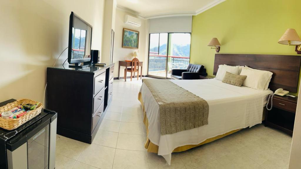 Casa Morales Hotel Internacional Y Centro De Convenciones Ibagué エクステリア 写真