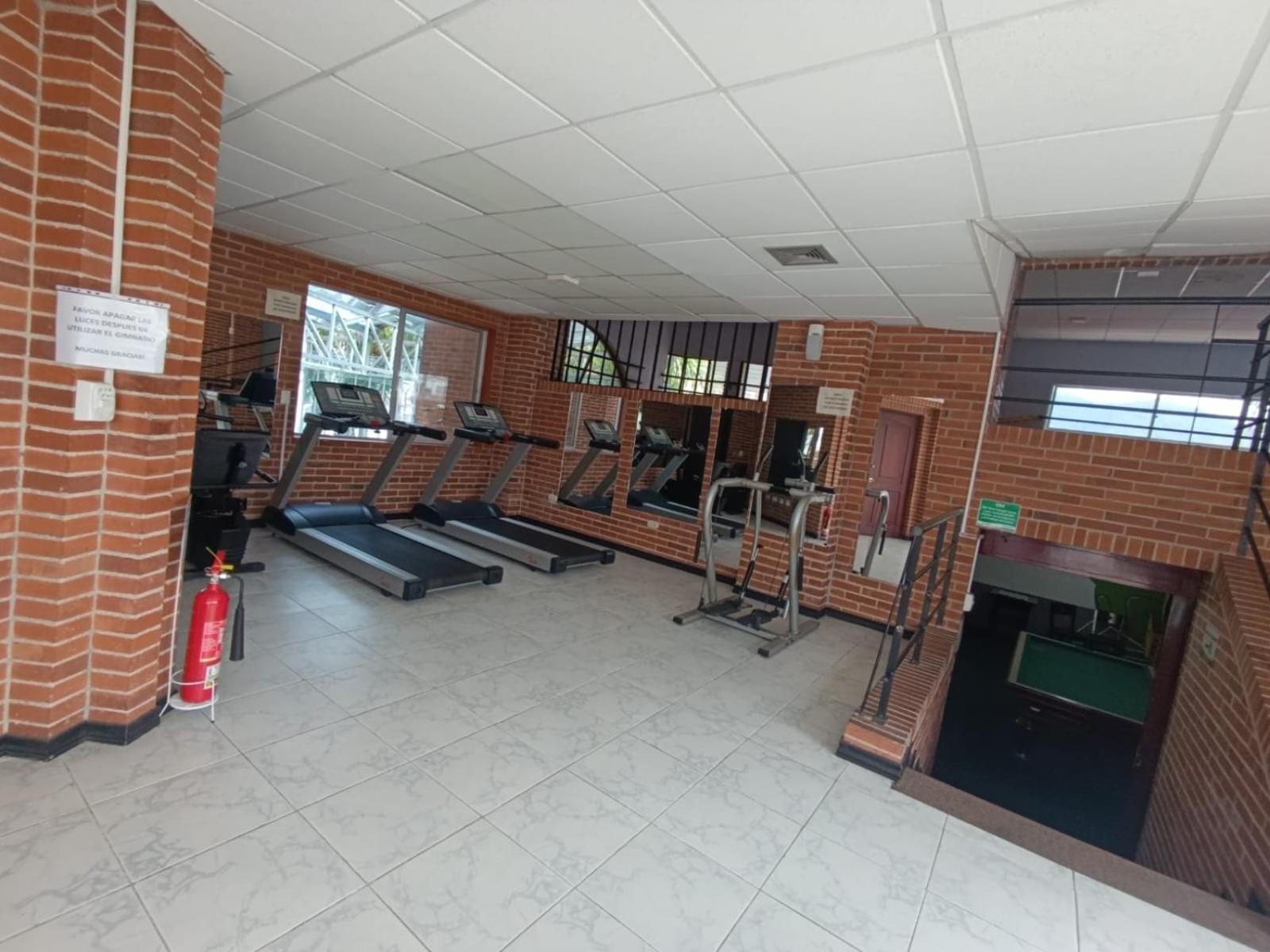 Casa Morales Hotel Internacional Y Centro De Convenciones Ibagué エクステリア 写真 The gym at the University of the South Pacific