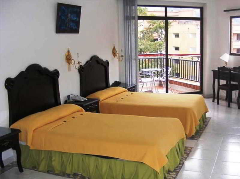 Casa Morales Hotel Internacional Y Centro De Convenciones Ibagué エクステリア 写真